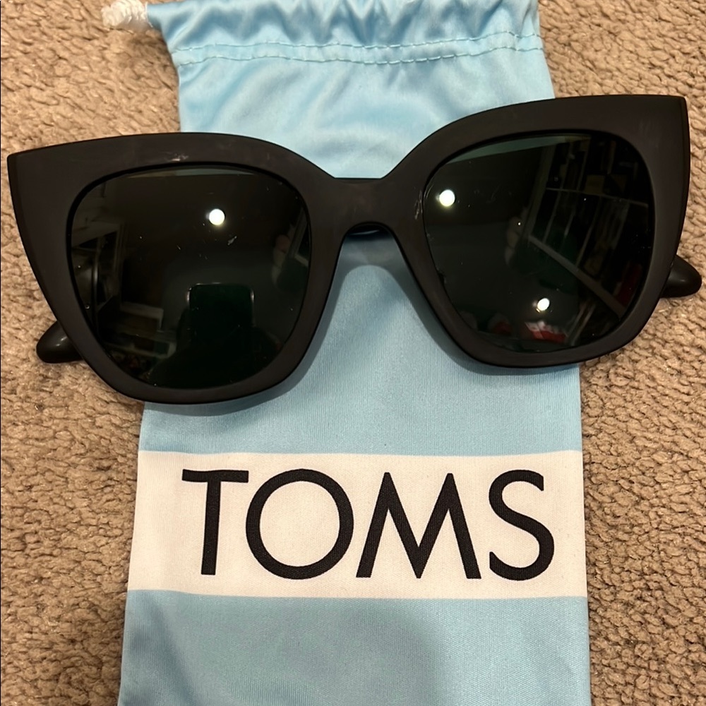 TOMS Black Cat Eye Sunglasses